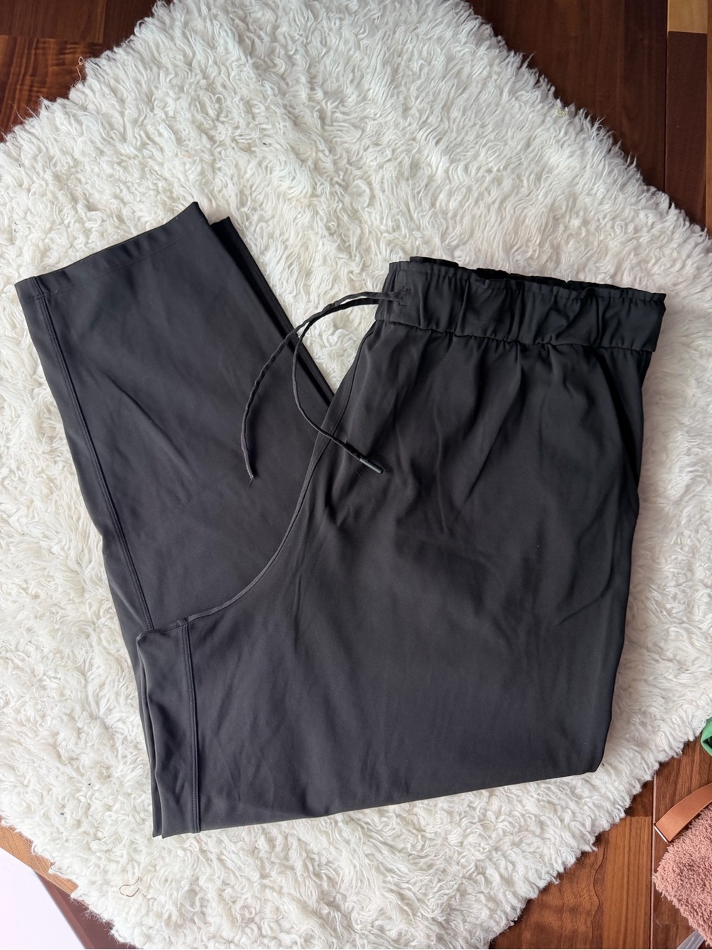Lululemon Black Drawstring Waist Joggers 20